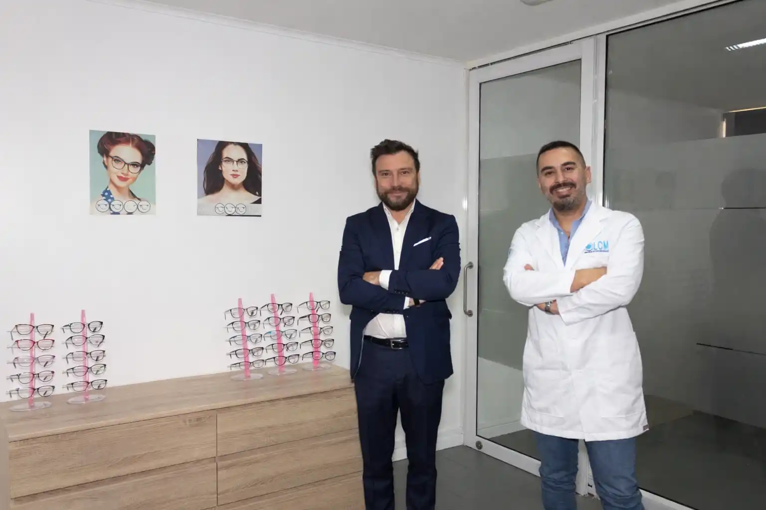 Clínicos fundadores y equipamiento de Óptica Nexo